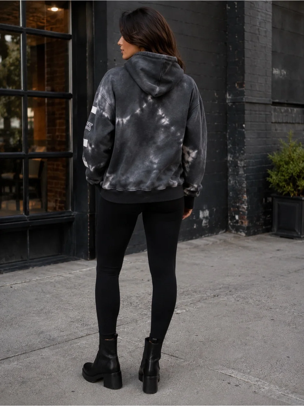 Levi's Black & White Tie-Dye Logo Hoodie Youth XL